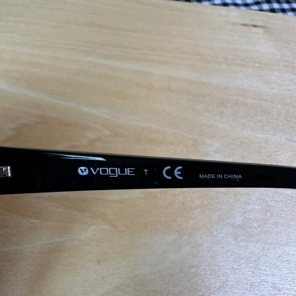 VOGUE 3687 Narrow Oval Eyeglasses in Black 90s Style